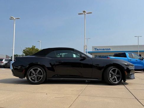 Used 2025 Ford Mustang Premium RWD image 12