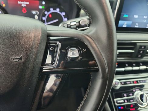 Used 2022 Lincoln Corsair FWD image 35