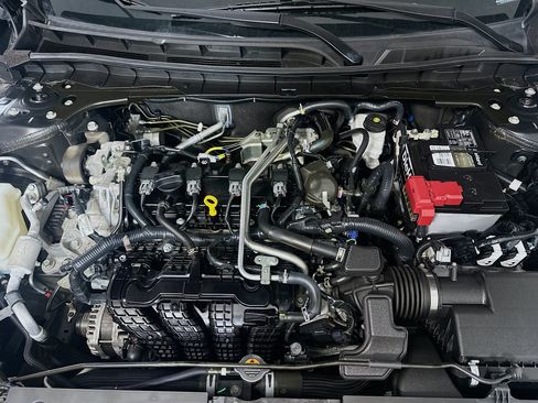 Used 2023 Nissan Altima 2.5 SV FWD image 32