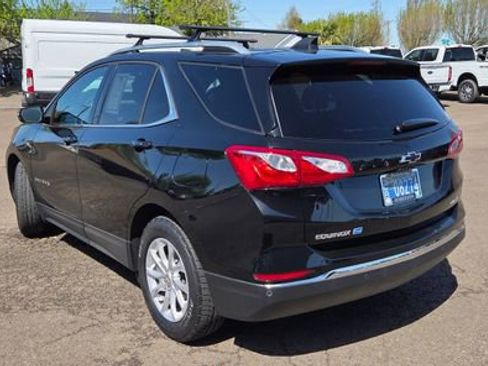 Used 2018 Chevrolet Equinox LT w/ Sun & Infotainment Package AWD/4WD image 10