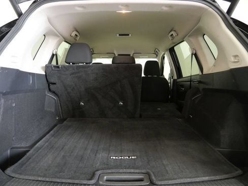 Used 2025 Nissan Rogue SV AWD/4WD image 26