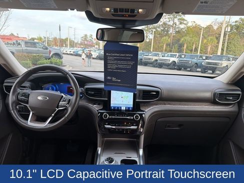 Certified 2021 Ford Explorer Platinum w/ Premium Technology Package image 16