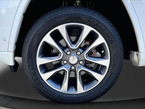 Used 2018 Jeep Grand Cherokee Overland AWD/4WD image 33