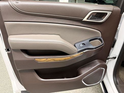 Used 2019 GMC Yukon XL Denali w/ Denali Ultimate Package AWD/4WD image 32