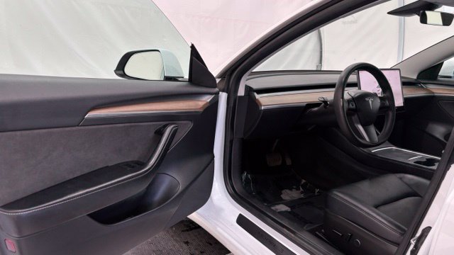 Used 2023 Tesla Model 3 Standard Range RWD image 30