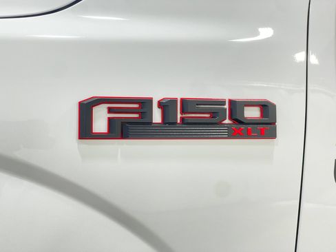 Used 2018 Ford F150 XLT w/ Equipment Group 302A Luxury AWD/4WD image 38