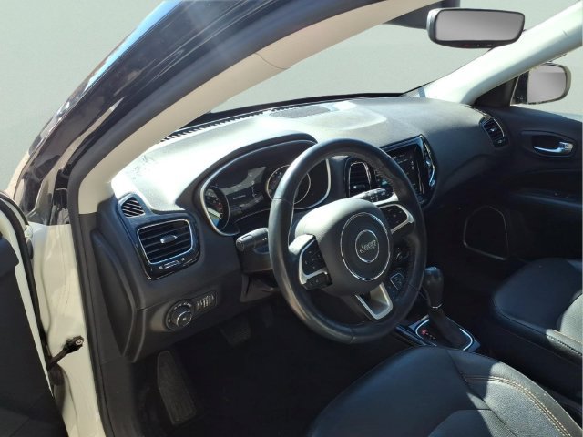 Used 2018 Jeep Compass Limited w/ Navigation Group AWD/4WD image 13