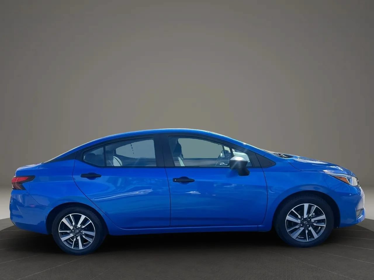 Used 2024 Nissan Versa S w/ S Plus Package FWD image 6