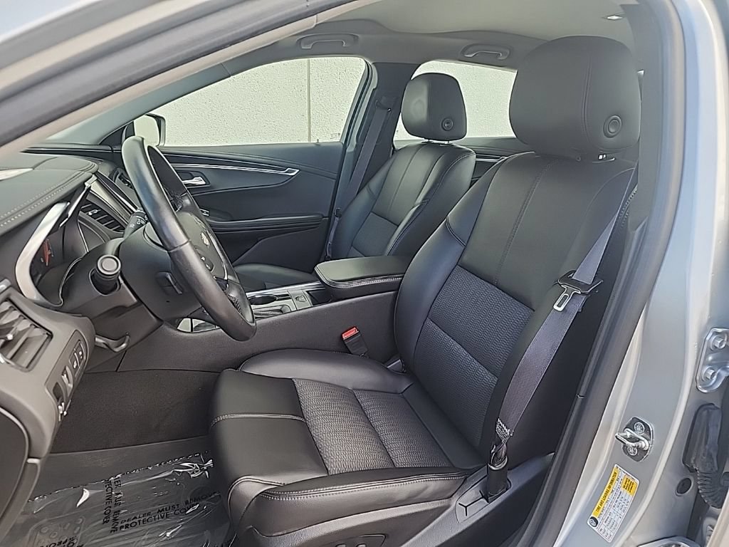 Used 2016 Chevrolet Impala LT w/ Convenience Package FWD image 7