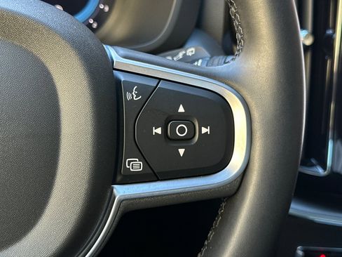 Used 2025 Volvo XC60 B5 Core w/ Protection Package Premier image 28