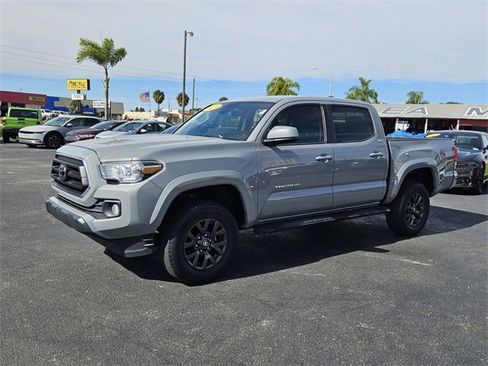 Used 2020 Toyota Tacoma 2WD Double Cab image 4
