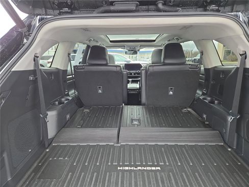 Used 2023 Toyota Highlander Platinum AWD/4WD image 33