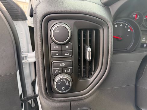 Used 2022 Chevrolet Silverado 1500 W/T w/ WT Value Package image 22