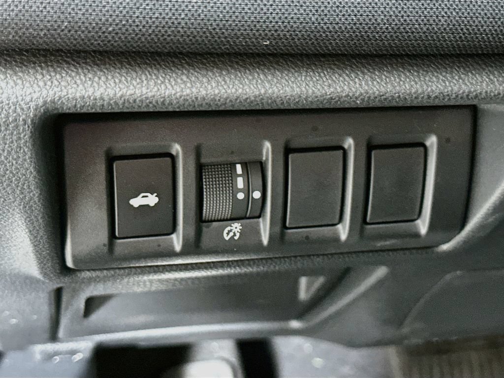Used 2025 Subaru Legacy Premium AWD/4WD image 15