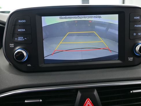 Used 2019 Hyundai Santa Fe SEL image 19