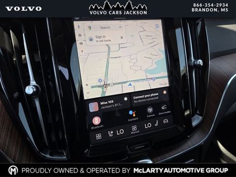 Used 2024 Volvo XC60 B5 Plus AWD/4WD image 9