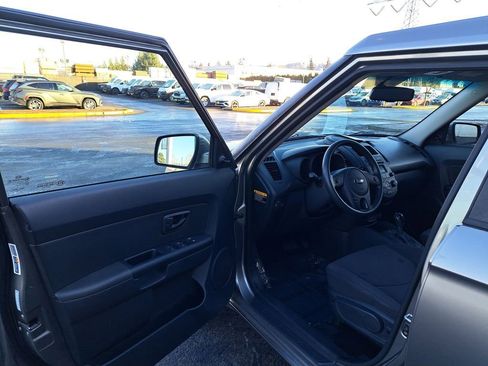 Used 2013 Kia Soul Base image 11