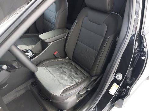 New 2026 Chevrolet Trax LT w/ Driver Confidence Package FWD image 23