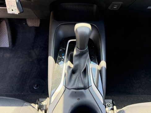 Used 2025 Toyota Corolla LE FWD image 26