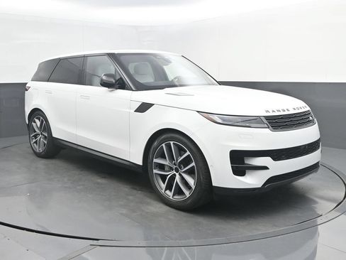 New 2027 Land Rover Range Rover Sport SE AWD/4WD image 9