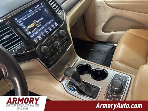 Used 2021 Jeep Grand Cherokee Limited image 16