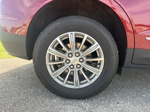 Used 2018 Cadillac XT5 Luxury w/ Driver Awareness Package AWD/4WD image 16