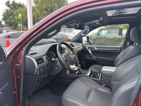Used 2020 Lexus GX 460 Premium w/ Premium Package AWD/4WD image 6