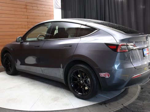 Used 2023 Tesla Model Y Long Range image 8