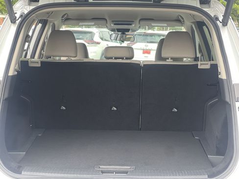 Certified 2025 Nissan Rogue SV AWD/4WD image 18