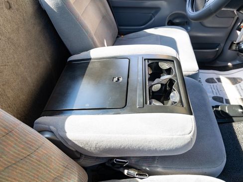 Used 1997 Ford F250 4x4 Regular Cab Heavy Duty image 35