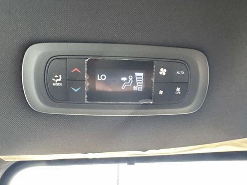 New 2026 Chrysler Voyager LX image 10