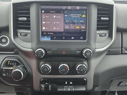 Used 2024 RAM 2500 Big Horn w/ Bed Utility Group image 24