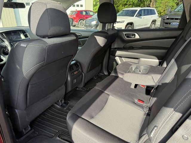 Used 2018 Nissan Pathfinder S AWD/4WD image 19