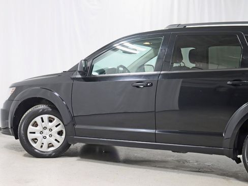 Used 2020 Dodge Journey SE w/ SE Popular Equipment Group image 11