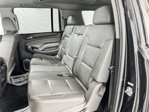Used 2017 Chevrolet Suburban LT image 8