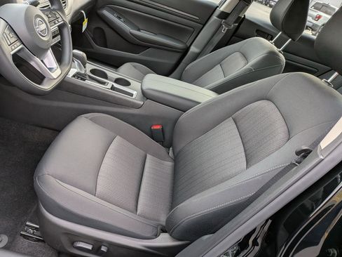 New 2025 Nissan Altima 2.5 SV image 14