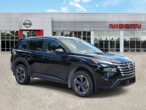 Certified 2026 Nissan Rogue SV FWD image 2