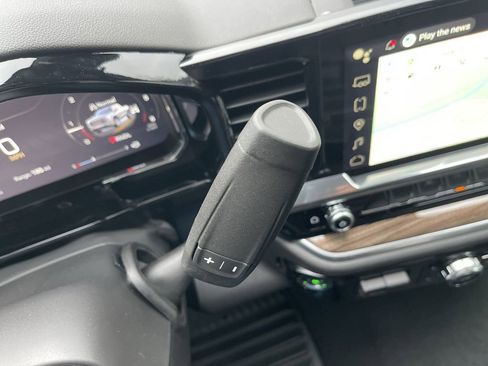 New 2026 GMC Sierra 1500 Elevation image 16