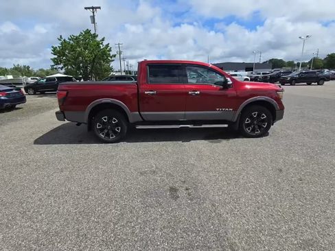 Used 2023 Nissan Titan Platinum Reserve w/ Moonroof Package AWD/4WD image 8