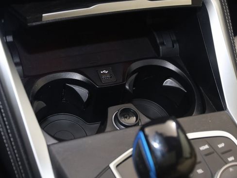 Used 2022 BMW i4 eDrive40 w/ M Sport Package image 32