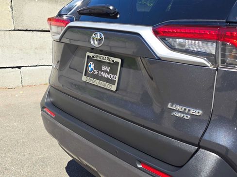 Used 2019 Toyota RAV4 Limited w/ Advanced Technology Package AWD/4WD image 13
