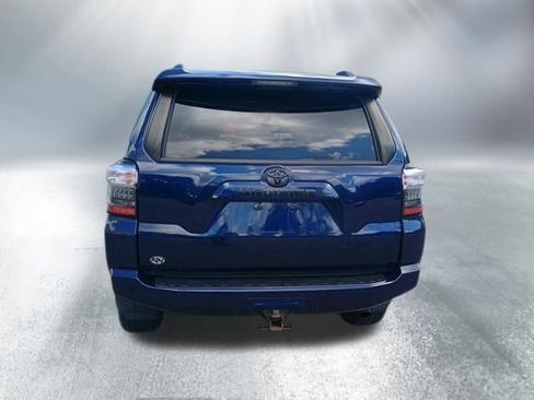 Used 2020 Toyota 4Runner SR5 Premium w/ Moonroof Package AWD/4WD image 4