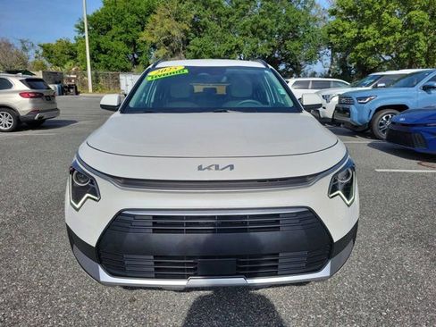 Used 2025 Kia Niro EX FWD image 15