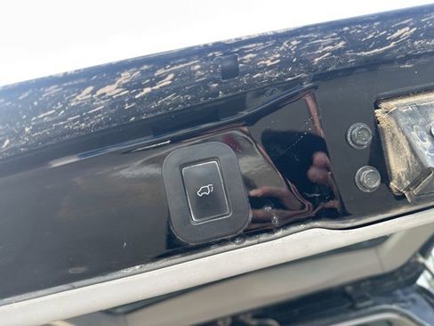 Used 2015 Toyota Sienna Limited Premium image 9