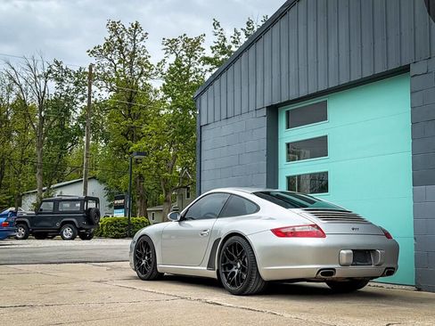 Used 2006 Porsche 911 Carrera RWD image 4