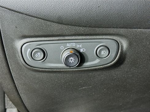 Used 2020 Chevrolet Equinox Premier AWD/4WD image 11