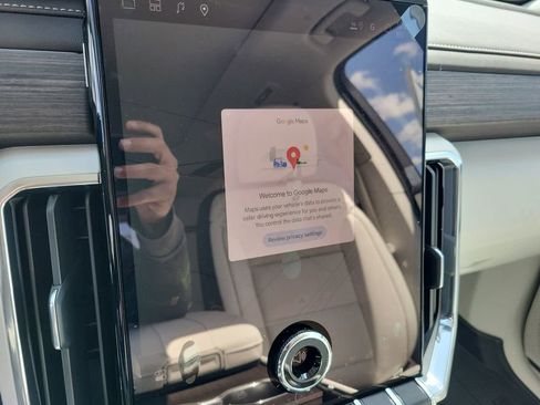 New 2026 GMC Acadia Denali w/ Super Cruise Package FWD image 20