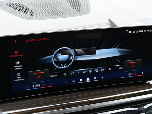 Certified 2024 BMW X6 xDrive40i w/ Premium Package image 18