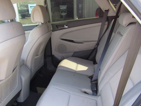 Used 2018 Hyundai Tucson SEL image 11