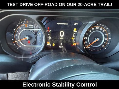 New 2026 Jeep Gladiator Sahara image 19